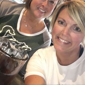 Meet your Posher, Jennifer